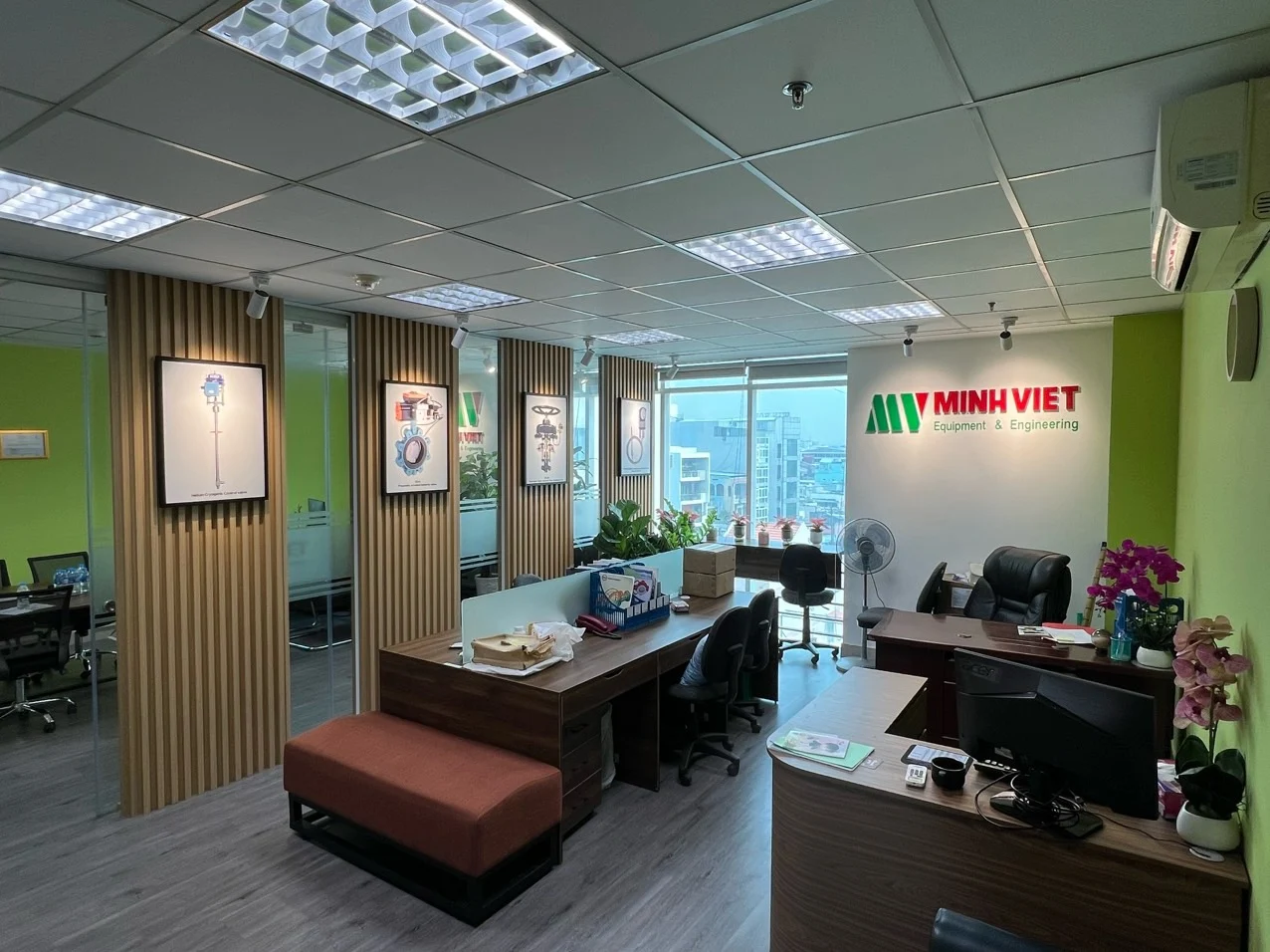 Văn phòng Minh Việt Tech tại TP.HCM — Equipment & Engineering
